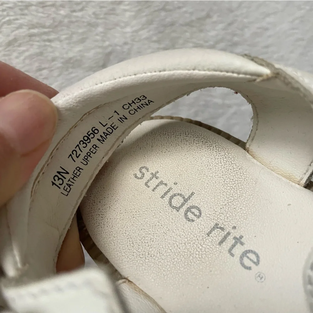Vintage Stride Rite White Kids Sandals size 13N